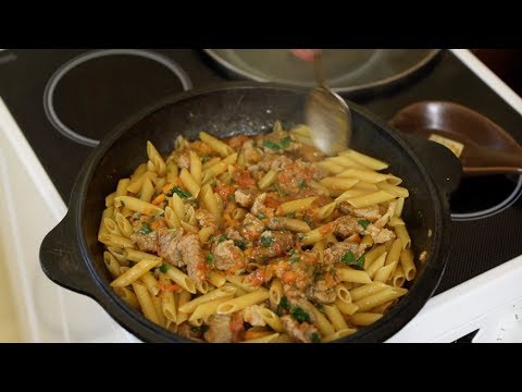 &quot;Татарские&quot; макароны с мясом, тушёные в овощном соусе.