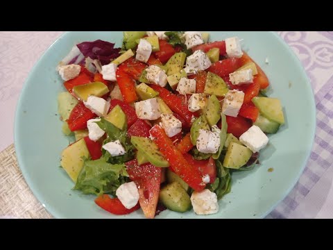 Овощной салат с сыром фета и авокадо ☆ Простой рецепт пп-салата