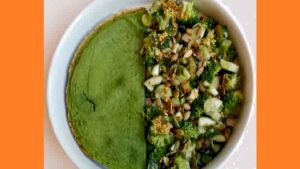 Зелений омлет зі шпинатом. Фото