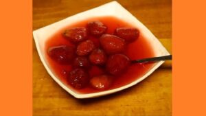 Клубничное варенье в мультиварке Полуничне варення в мультиварці. Фото