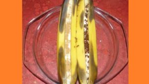 Банани в мікрохвильовці. Фото