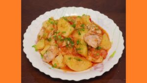 Куряче жарке в мультиварці. Фото