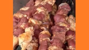 Шашлик з баранини в аерогрилі Шашлик з баранини в аерогрилі. Фото