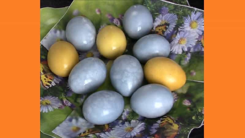 Как покрасить яйца на Пасху. Фото