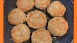 Постные овсяные котлеты на сковороде Пісні вівсяні котлети на сковороді. Фото