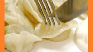 Домашние пельмени с мясным фаршем Домашні пельмені. Фото