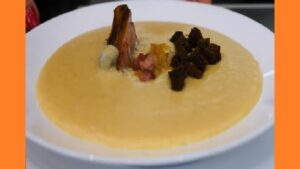 Гороховий суп пюре з копченостями Гороховий суп пюре. Фото