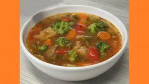 Дієтичний овочевий суп без м'яса. Фото