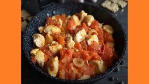 Куряче філе з помідорами в духовці Куряче філе з помідорами в духовці. Фото