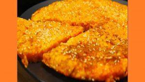 Млинець пиріг з гарбуза на сковороді. Фото