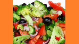 Салат з капусти брокколі дієтичний. Фото