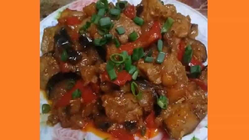 Баклажаны с мясом на сковороде. Фото