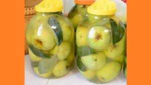 Мочені яблука з медом та гірчицею Мочені яблука з медом та гірчицею. Фото