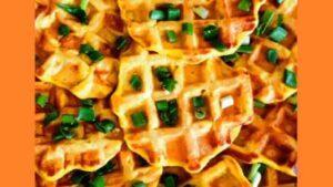 Картопляні вафлі у вафельниці на молоці. Фото