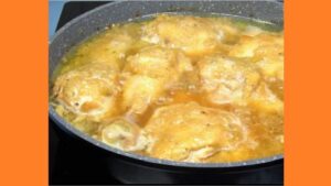 Курка по єврейськи на сковороді. Фото