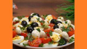 Салат з перепелиними яйцями. Фото