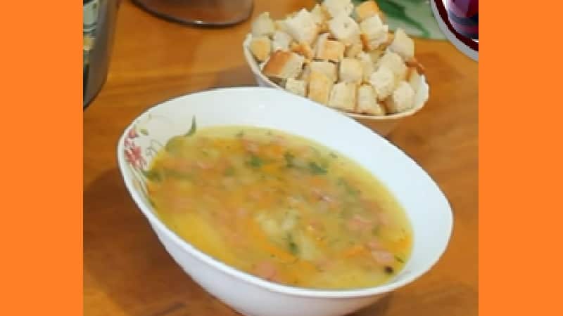 Гороховый суп в мультиварке с копчеными ребрышками. Фото Гороховый суп в мультиварке с копчеными ребрышками. Фото