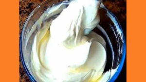 Сметанний крем для торта. Фото