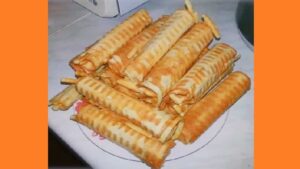 Вафли сливочные в вафельнице Вафли сливочные в вафельнице. Фото