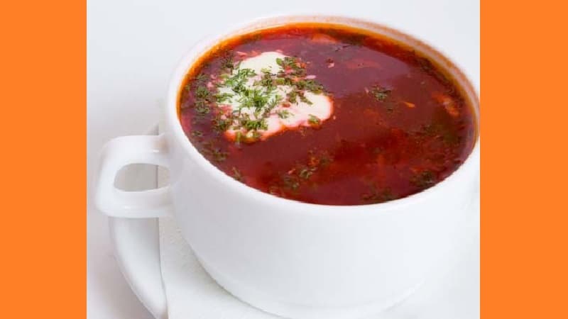 Борщ в пароварке с мясом. Фото