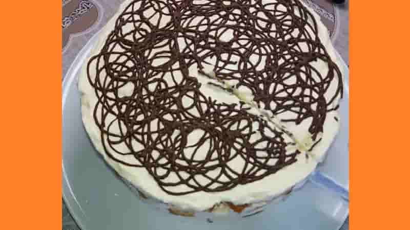 Торт из бисквитных пирожных. Фото Торт из бисквитных пирожных. Фото