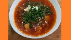 Борщ с мясом на индукционной плите Борщ із м'ясом на індукційній плиті. Фото