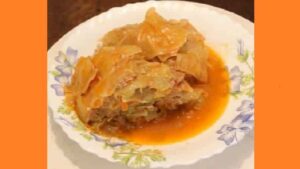 Ледачі голубці в каструлі. Фото