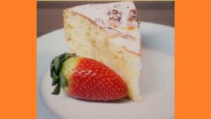 Шарлотка в аерогрилі з абрикосами. Фото