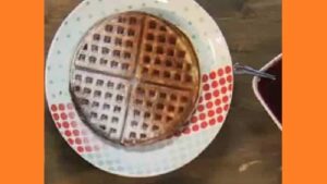 Брюссельские вафли в вафельнице Брюссельские вафли в вафельнице. Фото