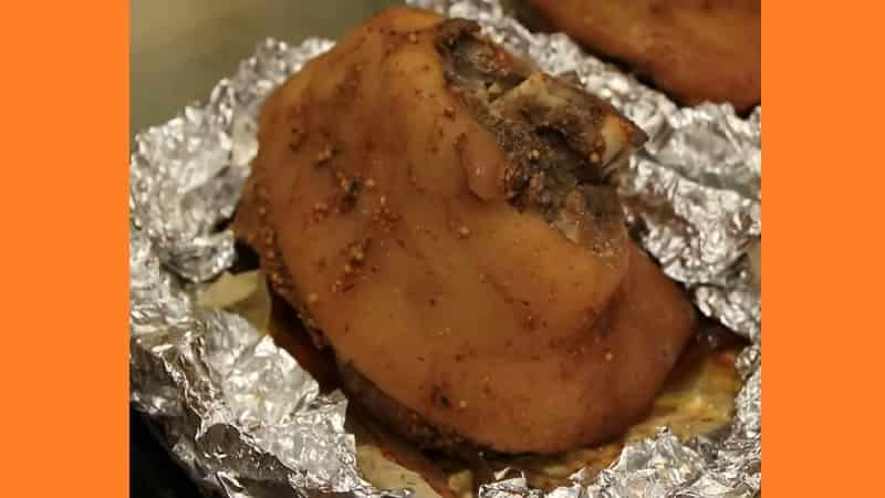 Рулька запеченная в духовке в рукаве. Фото Рулька запеченная в духовке в рукаве. Фото