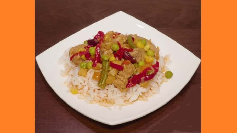 Свинина с овощами в мультиварке. Фото