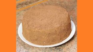 Медовик із сметанним кремом. Фото