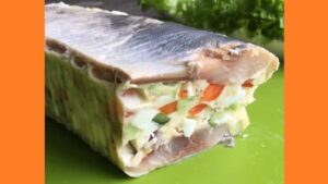 Рулет із оселедця з желатином Рулет із оселедця з желатином. Фото