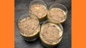 Кавовий десерт у склянці. Фото