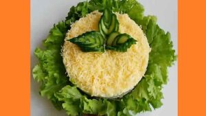 Салат с ветчиной и яйцами. Фото