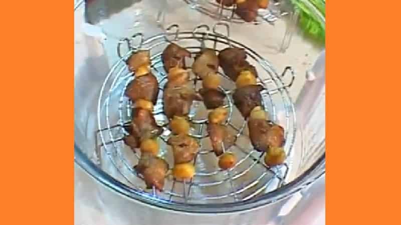 Шашлык из куриной печени в аэрогриле. Фото Шашлык из куриной печени в аэрогриле. Фото