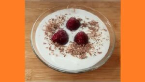 Десерт із сиру та банана. Фото