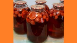 Полуничний компот на зиму. Фото