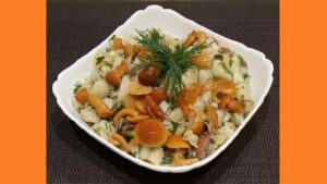 Салат з маринованими опеньками Салат з маринованими опеньками. Фото