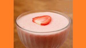 Самбук из клубники на желатине Самбук із полуниці на желатині. Фото